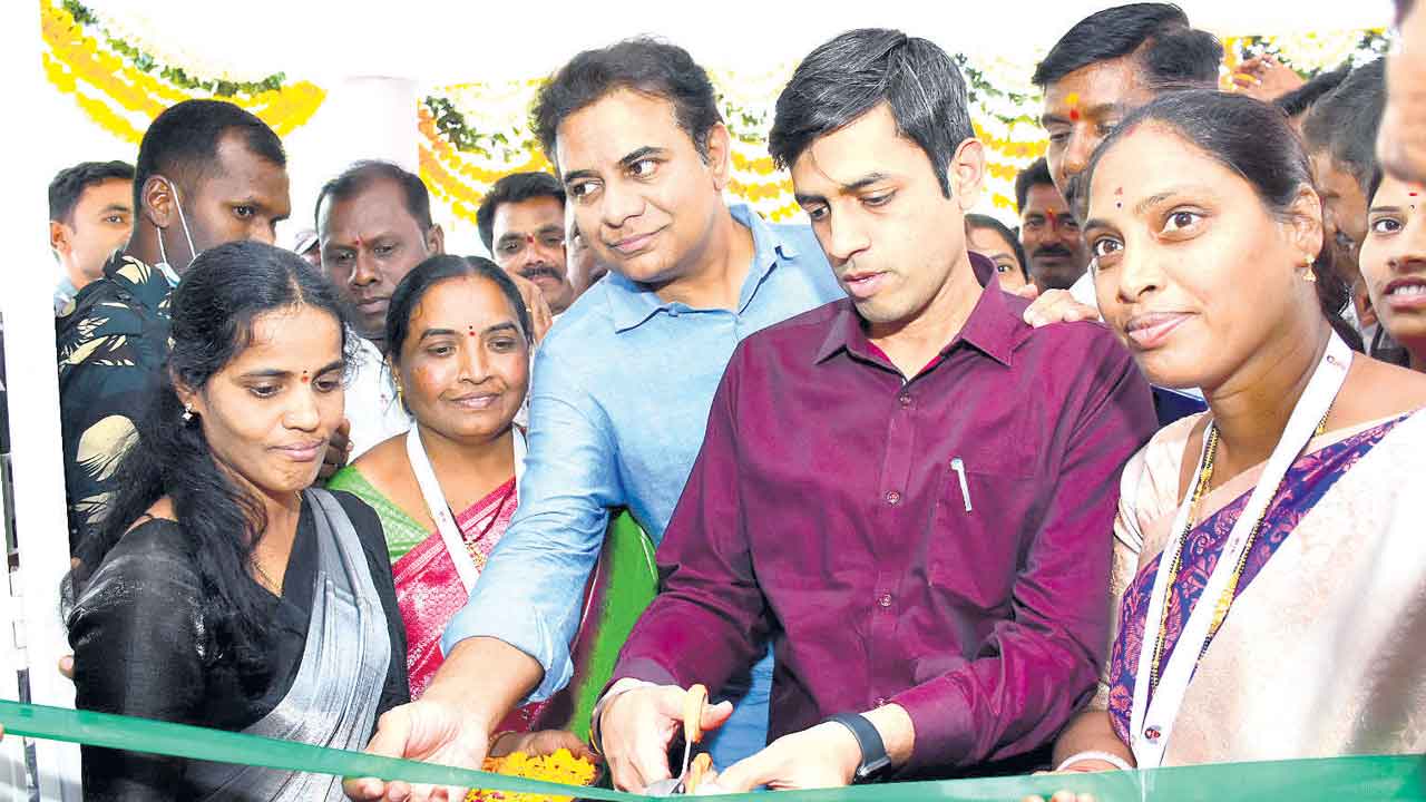 వినూత్న ఆలోచనలు విప్లవాత్మక ప్రయోగాలు