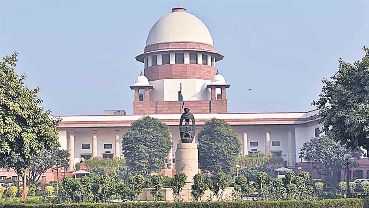 Manipur Violence |  మణిపూర్‌ హింసాకాండపై సుప్రీం కీలక నిర్ణయం.. ముగ్గురు హైకోర్టు మహిళా మాజీ జడ్జీలతో కమిటీ