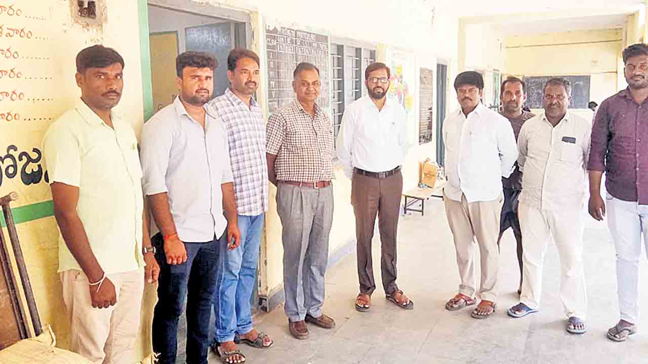 ‘మనఊరు-మనబడి’ పనులు పూర్తి చేయాలి