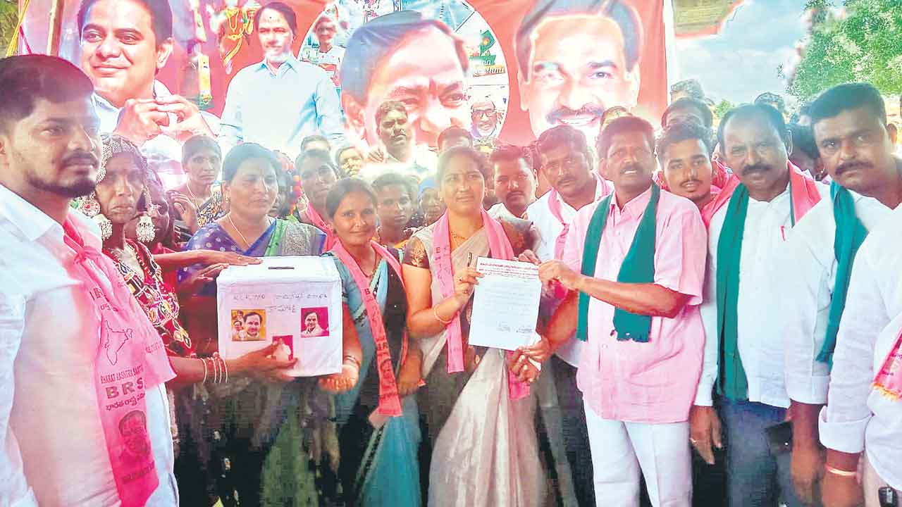 ఓటేస్తాం.. విరాళమిస్తాం 