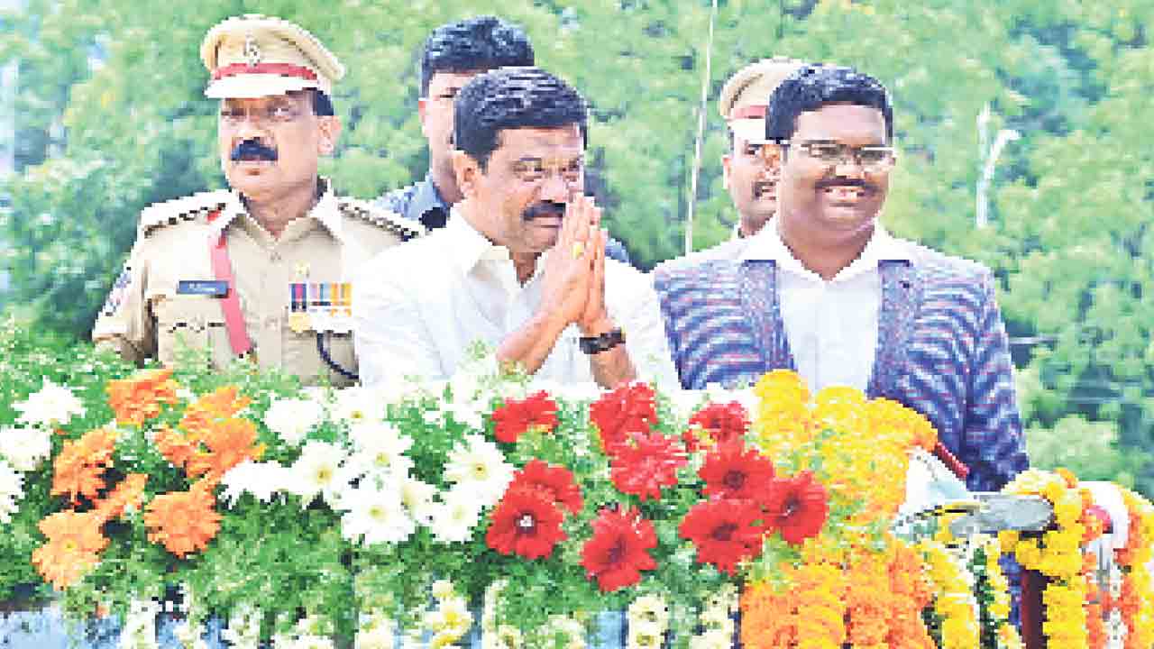 అన్ని వర్గాలకూ సంక్షేమ ఫలాలు