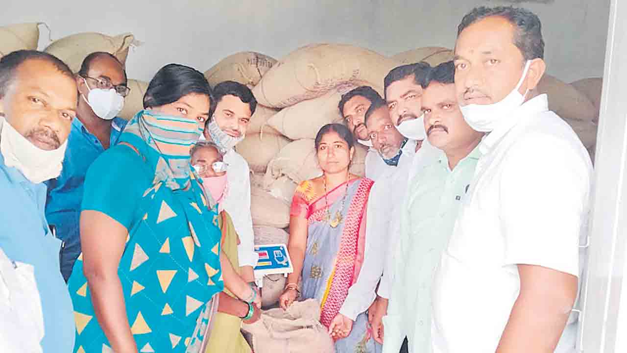 రేషన్‌ డీలర్లకు గుడ్‌ న్యూస్‌