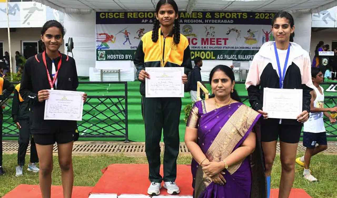 అక్షరకు స్వర్ణం