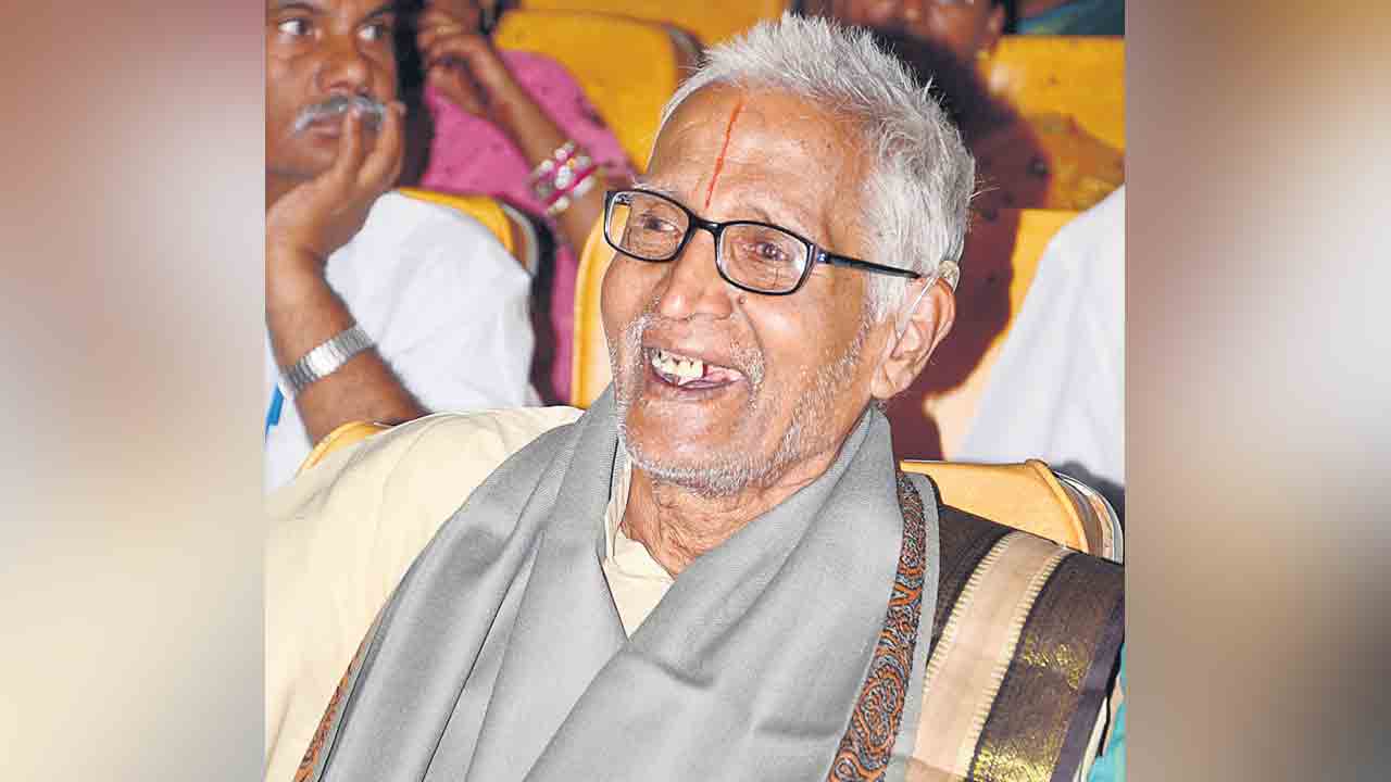 సాహితీవేత్త సింగరాచార్యులు కన్నుమూత