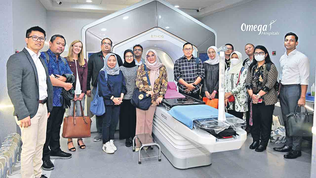 ఒమేగాలో ఇండోనేషియా ప్రతినిధులు