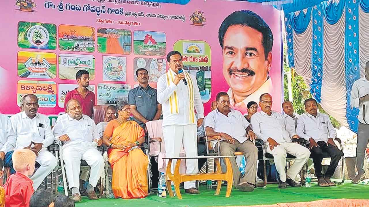 కేసీఆర్ కామారెడ్డిలో పోటీచేయాలి