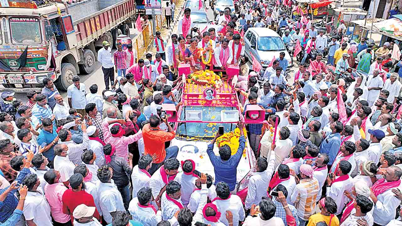 పార్టీ శ్రేణుల్లో ఉప్పొంగిన అభిమానం