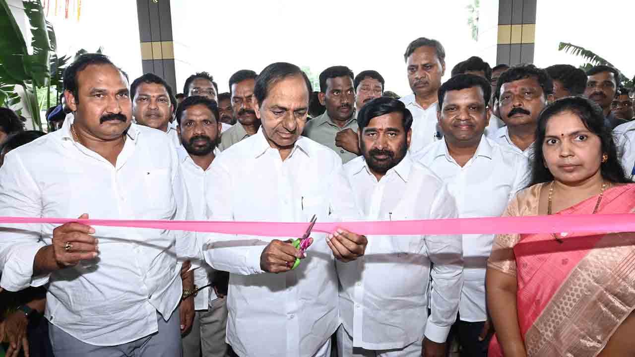 పండుగలా ప్రారంభోత్సవాలు