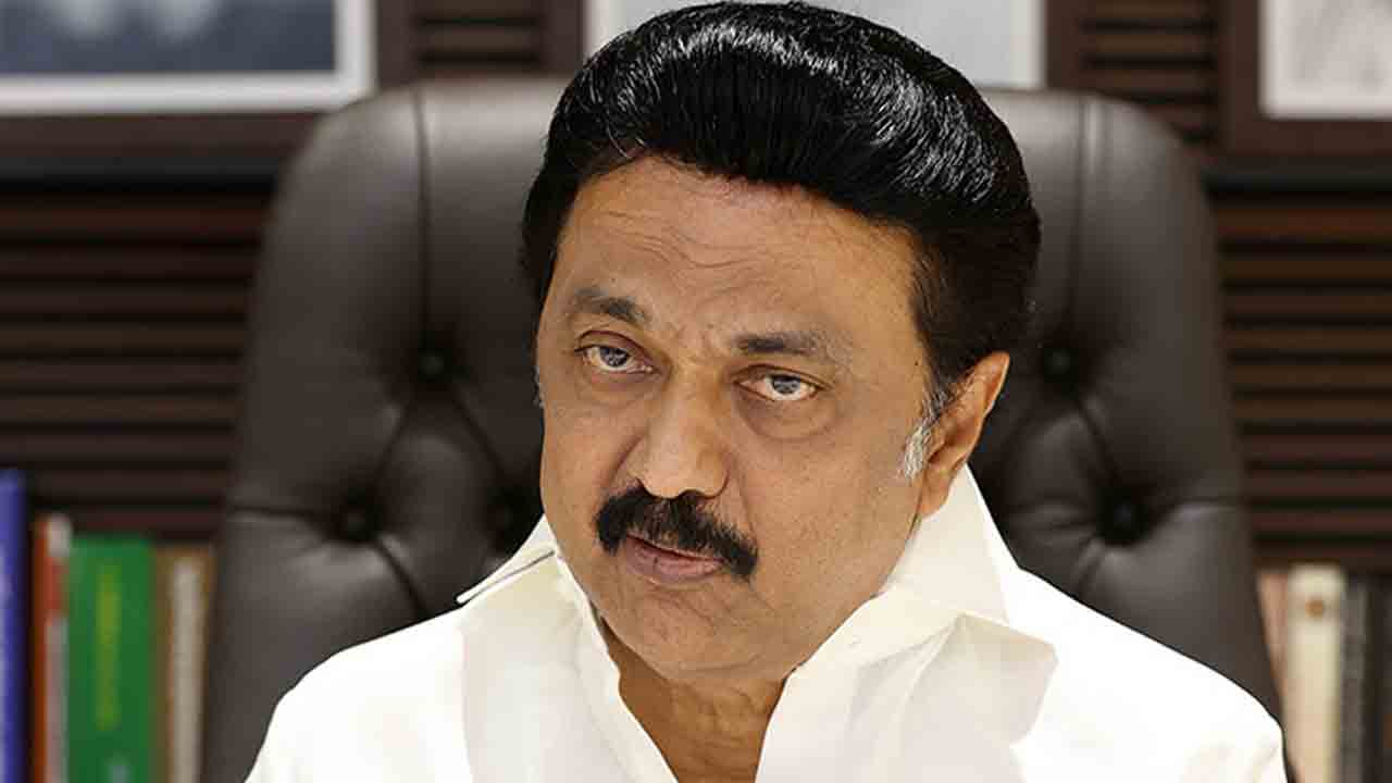 తమిళ ప్రజలు హిందీకి బానిసలు కాదు: స్టాలిన్‌