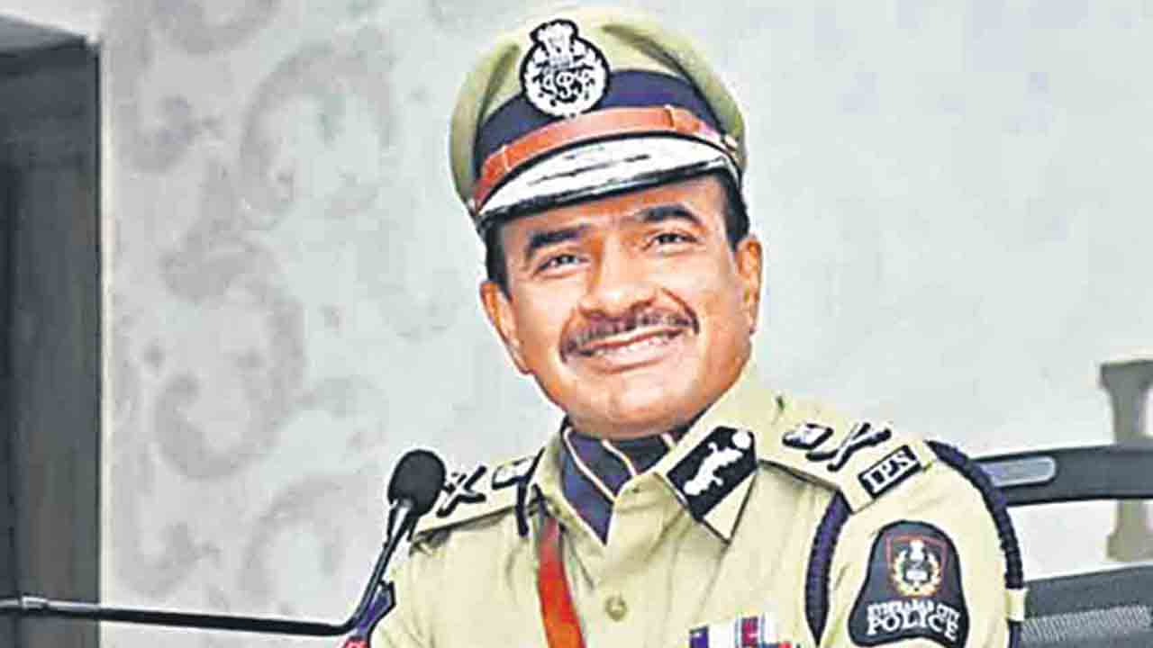 Hyderabad | హైదరాబాద్‌లో నెల రోజులు ఆంక్షలు.. ర్యాలీలు, ధర్నాలు నిషేధం: సీవీ ఆనంద్‌