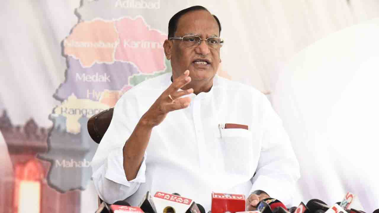 Gutta Sukhender Reddy | ఆయన రాజకీయ సన్యాసం పుచ్చుకుంటే బెటర్.. గుత్తా సెన్సేషనల్‌ కామెంట్స్‌