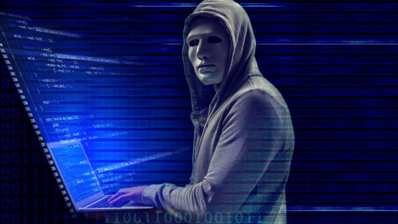 Cyber Crime | సోషల్‌ మీడియాలో లింకులు పంపి రూ.400 కోట్లు కొల్లగొట్టిన సైబర్‌ చీటర్‌