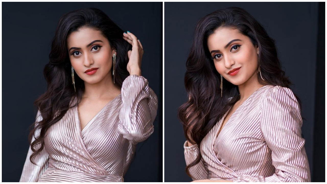 Deepika Pilli | కాటుక కన్నులతో మాయ చేస్తున్న దీపికా పిల్లి..