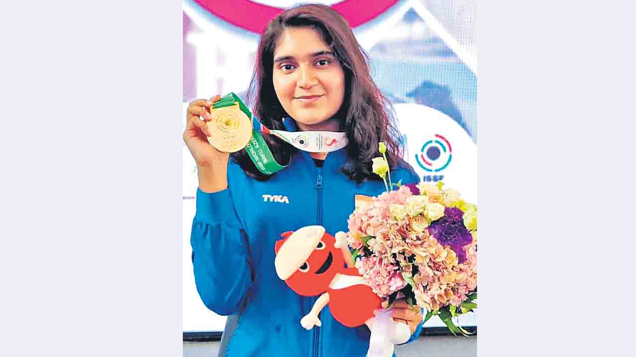 ఇషాన్‌దార్‌ గోల్డెన్‌ షూట్‌