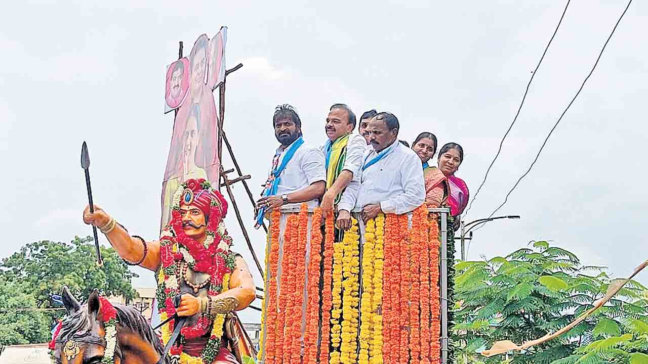 పేదోళ్ల రాజు.. సర్వాయి పాపన్న