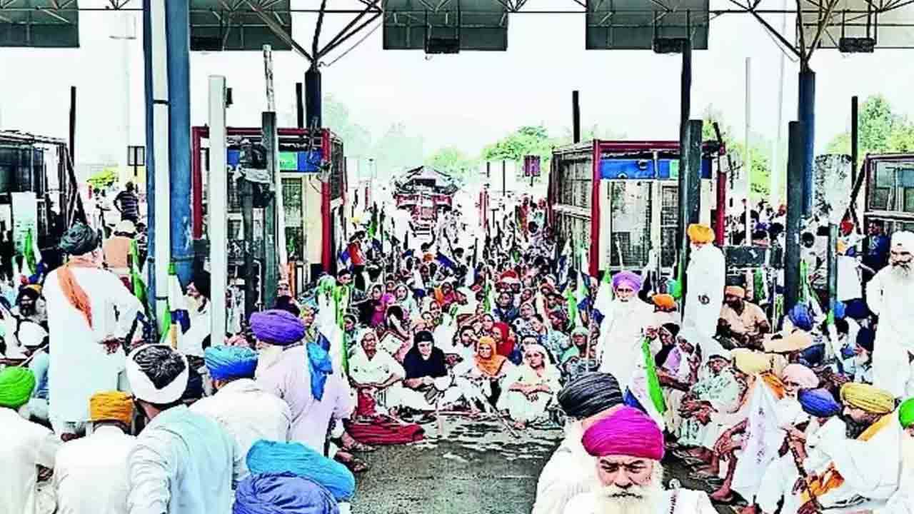 Farmers’ Protest | అంబాలాలో రైతుల అరెస్ట్.. పంజాబ్, హర్యానాల్లో కట్టుదిట్టమైన భద్రత!