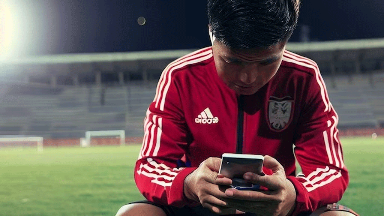 Online Scam | జాబ్ ఆఫ‌ర్ పేరుతో ఫుట్‌బాల్ కోచ్‌ను ఆడుకున్న స్కామ‌ర్లు : రూ. 10 ల‌క్ష‌లు గోల్‌మాల్‌