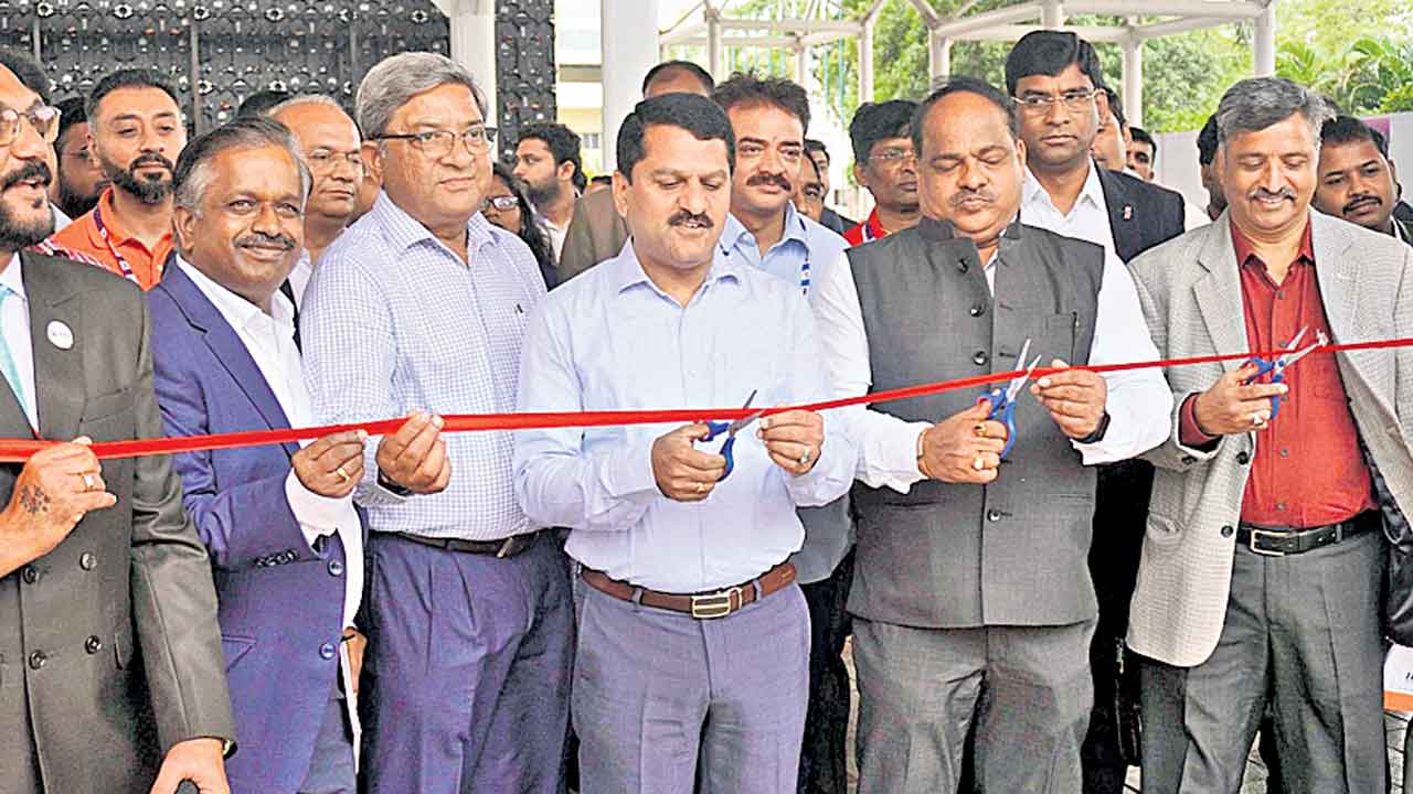 హైదరాబాద్‌ ఉత్తరాన మరో ఎయిర్‌పోర్టు