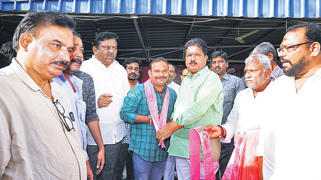 కండ్ల ముందే అభివృద్ధి