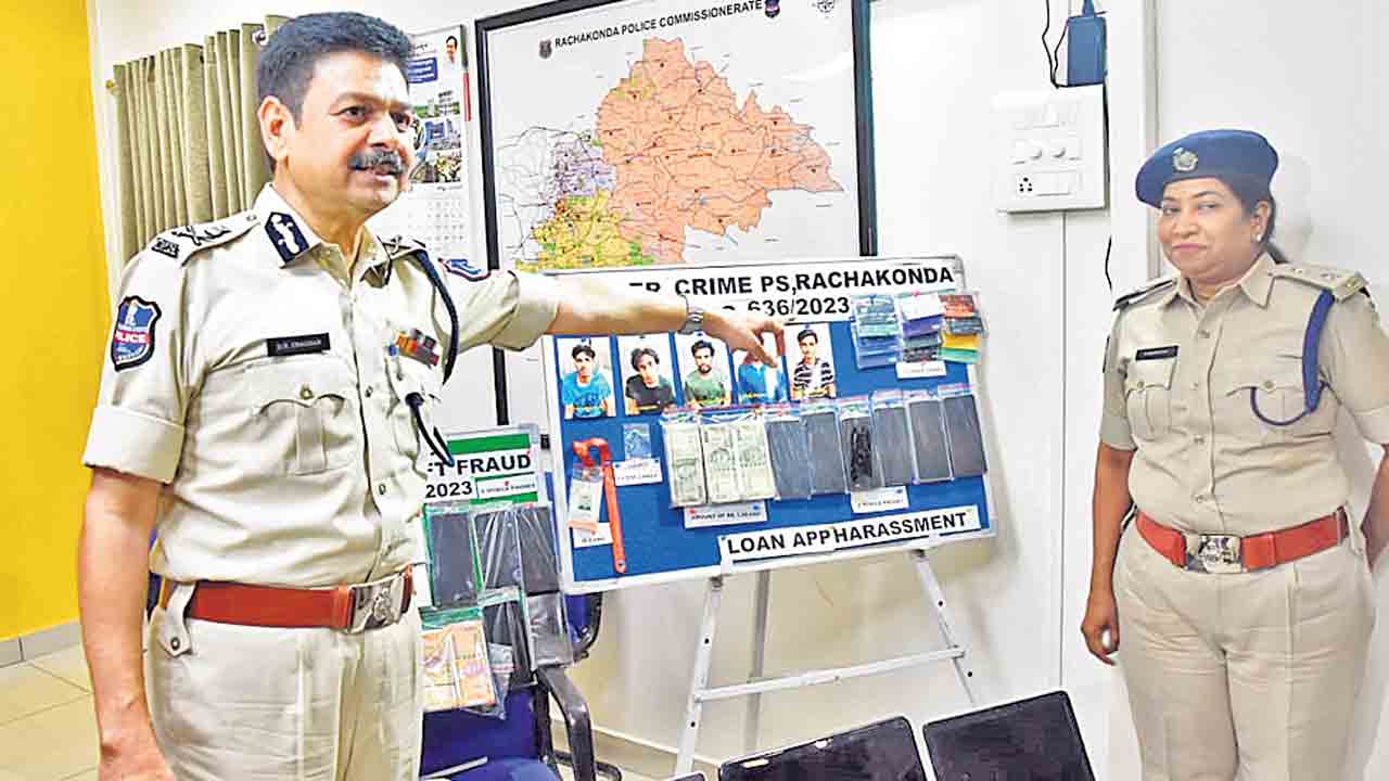 China Loan Apps | బూతులు తిట్టి.. బెదిరించి డబ్బులు రికవరీ చేస్తే 20 శాతం కమీషన్‌.. చైనా లోన్‌యాప్‌ మోసాల్లో సంచలన విషయాలు వెలుగులోకి!