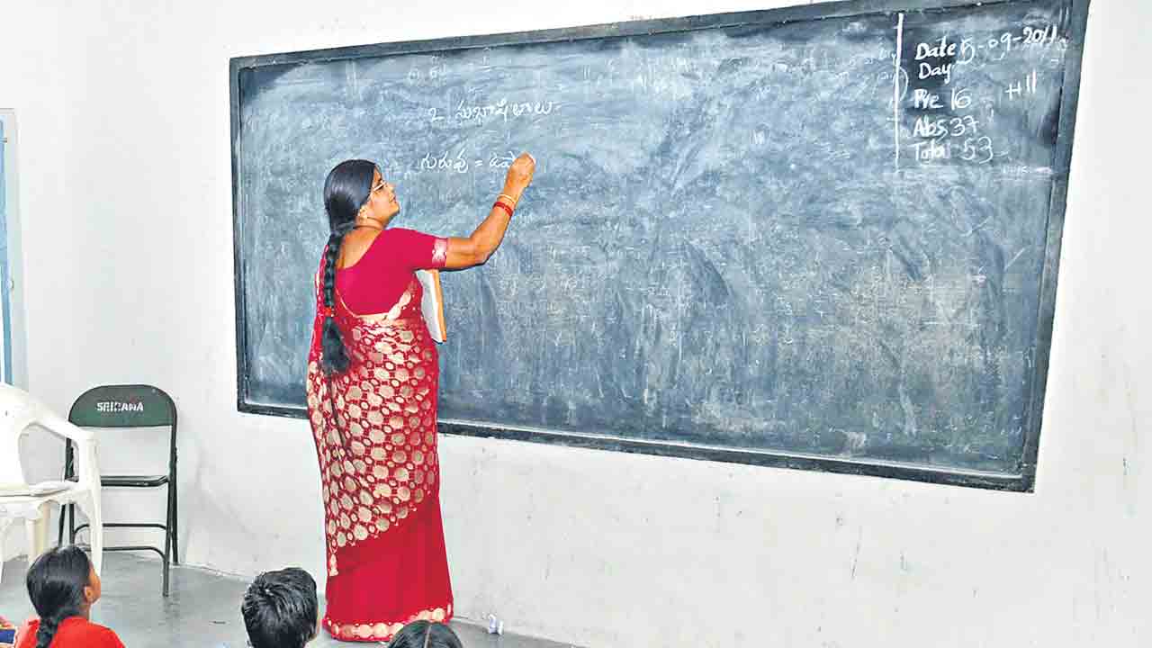 టీచర్ల బదిలీకి ఓకే