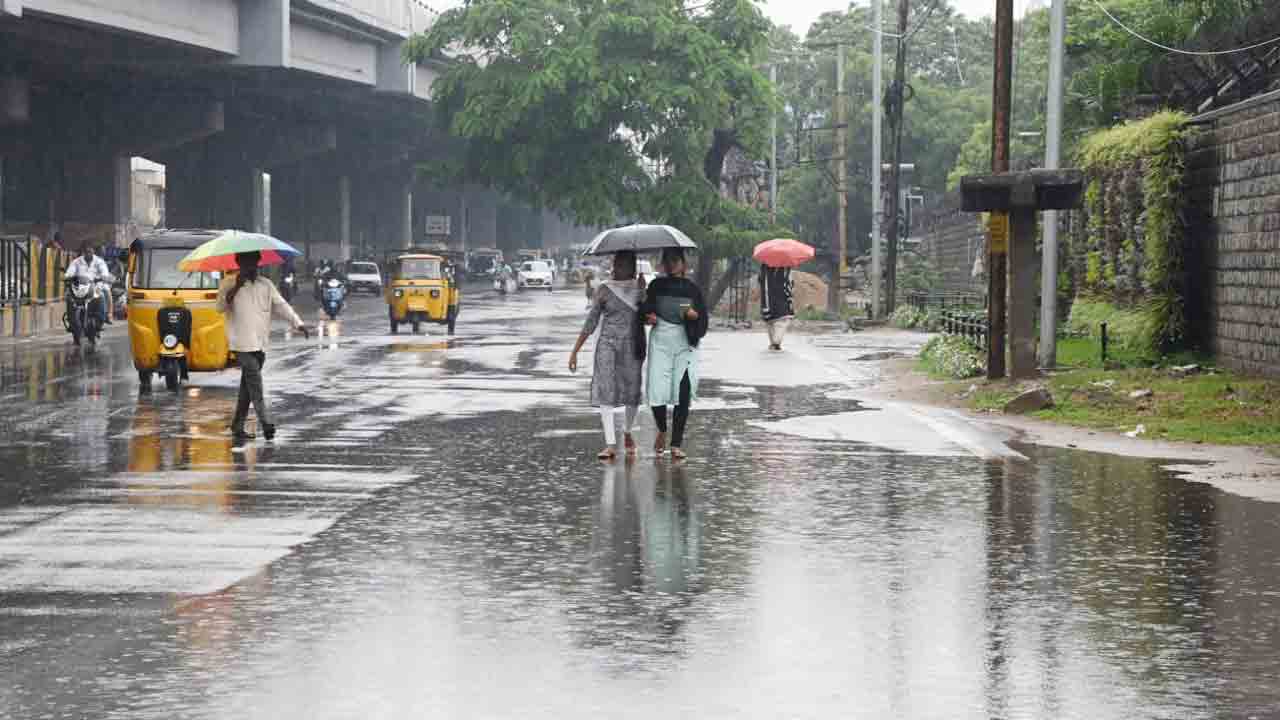 Rain Update |  బంగాళాఖాతంపై ఆవర్తన ప్రభావం.. రాష్ట్రంలో 3 రోజులు వర్షాలు