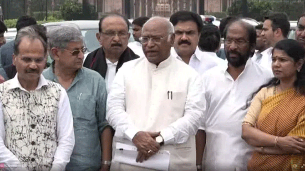 Manipur | రాష్ట్రపతిని కలిసిన ఇండియా కూటమి నేతలు.. మణిపూర్ అంశంపై జోక్యం చేసుకోవాలంటూ విజ్ఞప్తి