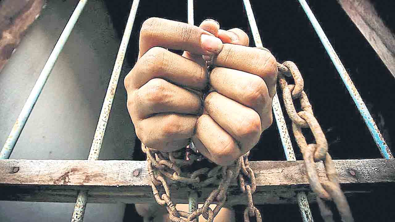 పోలీసులకు ఆస్తుల అటాచ్‌ అధికారం!