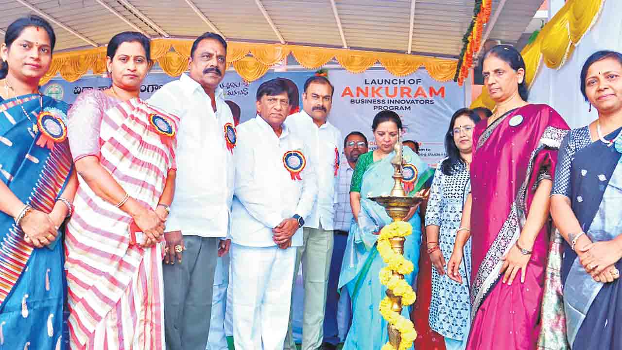 చెలిమి-అంకురం