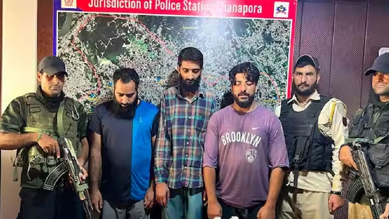 LeT Terrorists | శ్రీనగర్‌లో ముగ్గురు లష్కరే తొయిబా ఉగ్రవాదులు అరెస్ట్‌.. భారీగా ఆయుధ సామాగ్రి స్వాధీనం