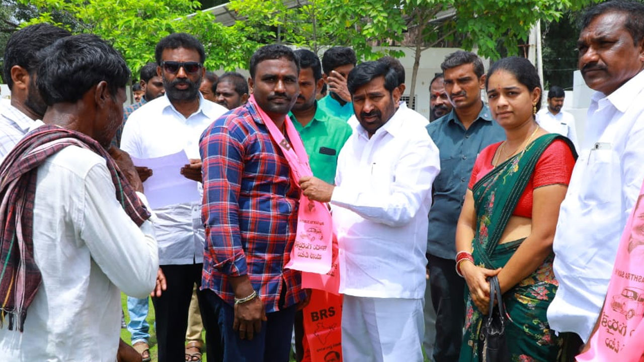 Minister Jagadish reddy | సీఎం కేసీఆర్‌ నేతృత్వంలో అభివృద్ధి పథంలో దూసుకెళ్తున్న గ్రామాలు, తండాలు: మంత్రి జగదీశ్‌ రెడ్డి