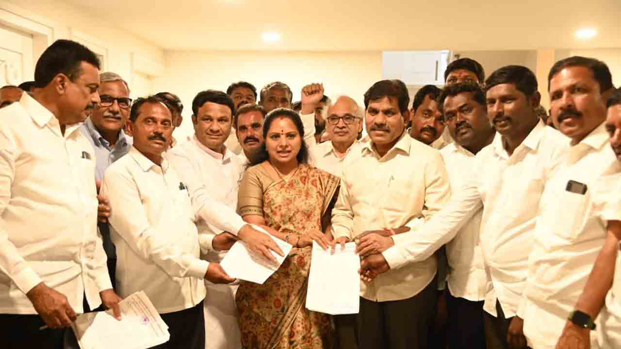 MLC Kavitha | కామారెడ్డిలో కేసీఆర్‌కు బ్రహ్మరథం.. సీఎంకే ఓటేస్తామ‌ని ప‌ది పంచాయ‌తీల ఏక‌గ్రీవ తీర్మానం