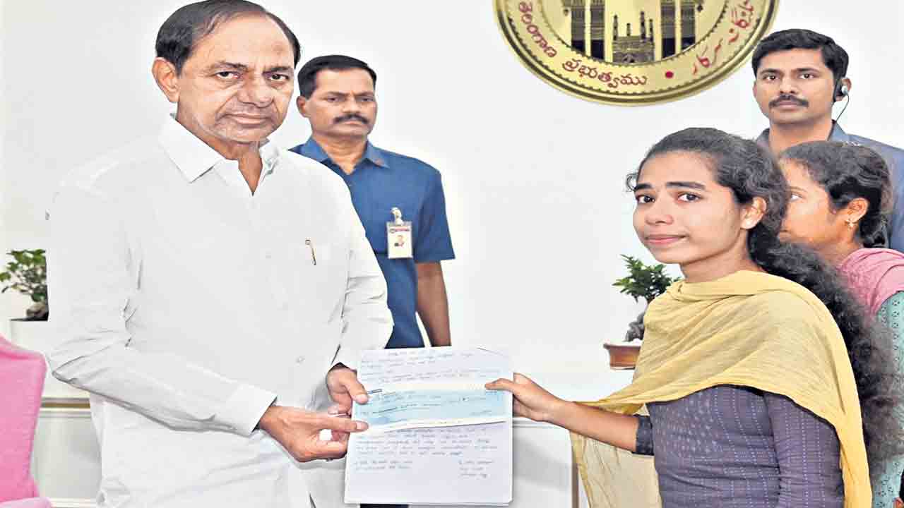 ప్రభుత్వం.. నా కుటుంబం!