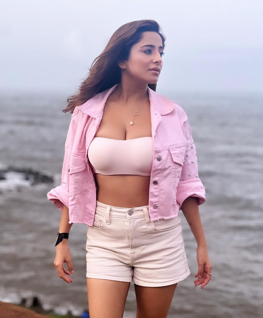 ( Photos : Instagram )