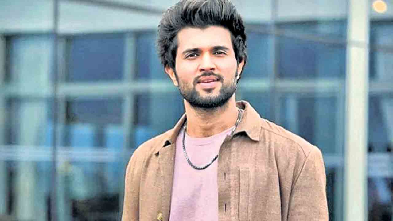 సీనియర్‌ నటులపై కామెంట్స్‌ చేయకూడదు