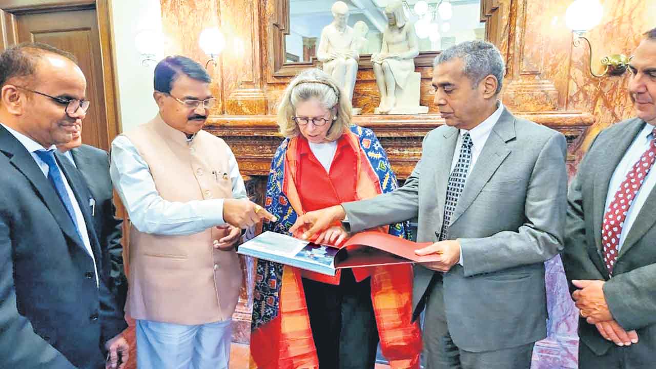 తెలంగాణది అద్భుత ప్రగతి