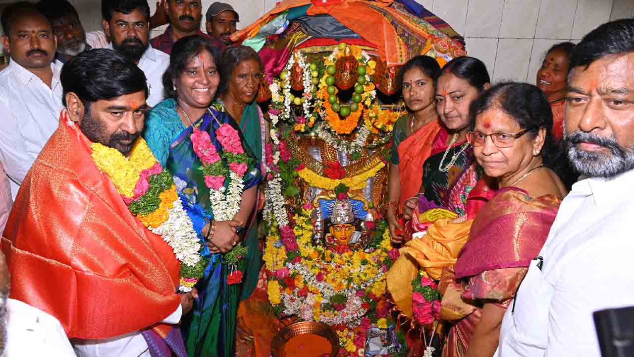 సంబురంగా బోనాల పండుగ