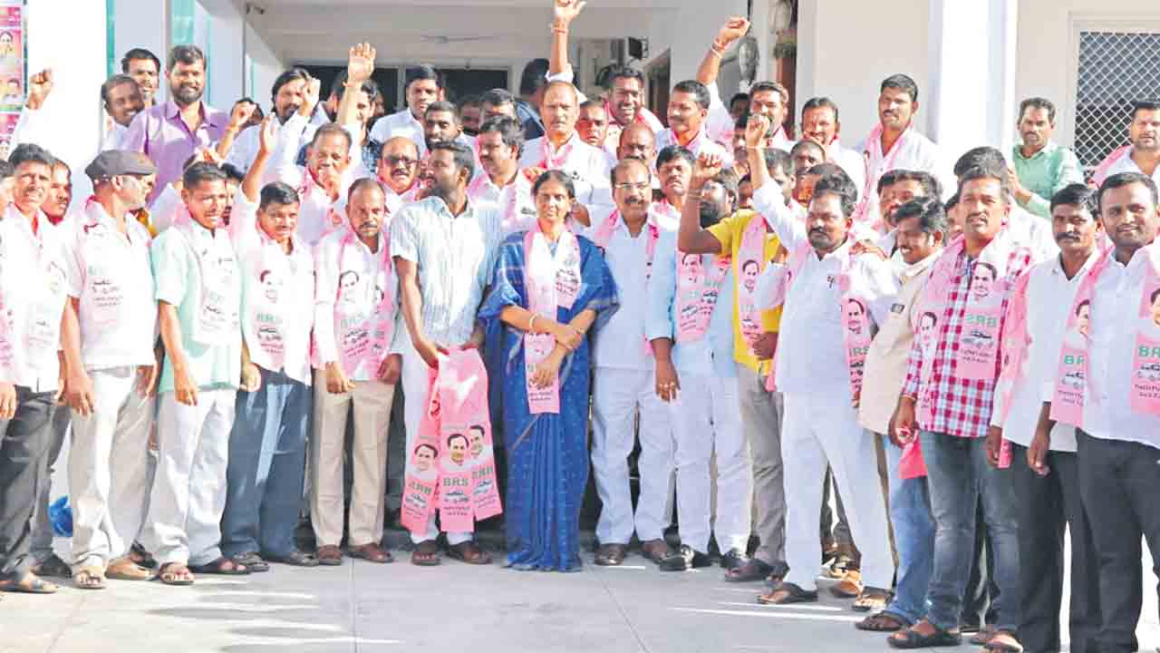 కాంగ్రెస్‌, బీజేపీలకు.. బుద్ధి చెప్పాలి