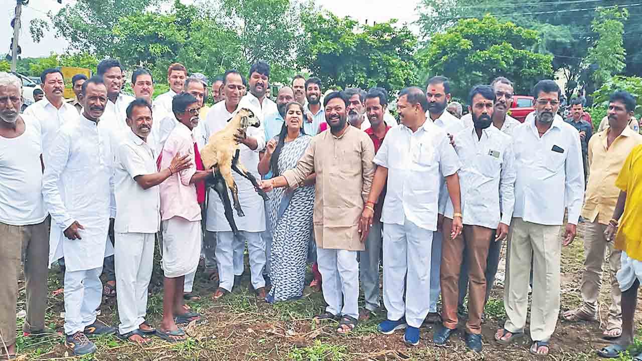 సీఎం కేసీఆర్‌తోనే కుల వృత్తులకు ఆదరణ