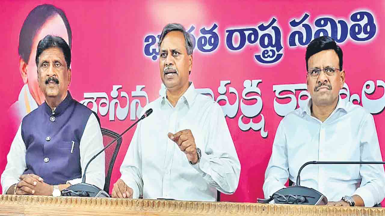 కేసీఆర్‌ మాటంటే తప్పరు