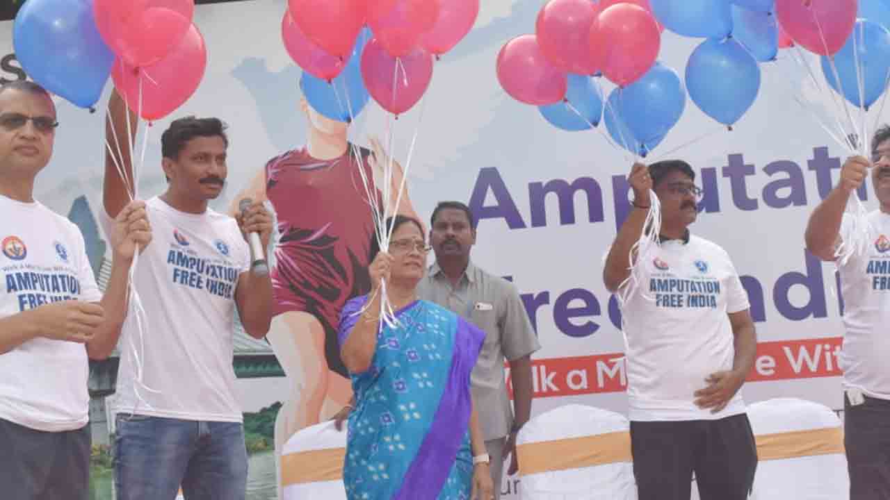 MLC Surabhi Vanidevi | ఆరోగ్యవంతమైన సమాజ నిర్మాణానికి ప్రతి ఒక్కరూ కృషి చేయాలి : ఎమ్మెల్సీ సురభి వాణిదేవి