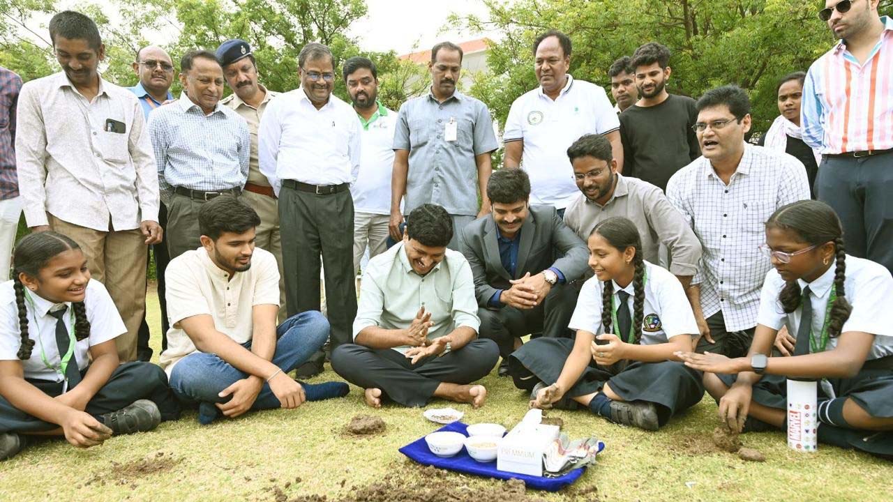 Green India Challenge | విద్యార్థులకు ప్రకృతిపై అవగాహన కల్పించడం అందరి బాధ్యత : ఎంపీ సంతోష్‌