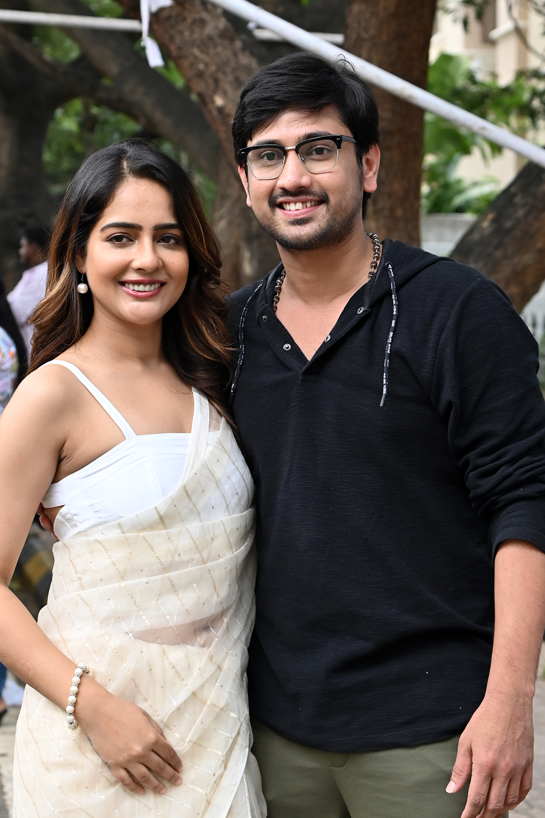 నిర్మాత మాట్లాడుతూ ‘ఒక బంధాన్ని నిలుపుకోవడం కోసం భార్యభర్తలు, ప్రేమికులు ఎంత వరకూ వెళ్తారనేది చాలా వినోదాత్మకంగా చూపించాం.