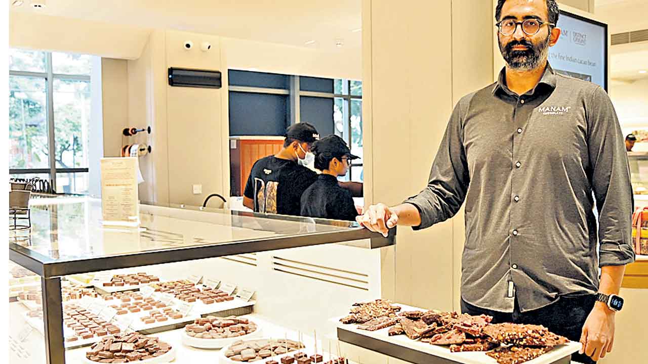 ‘మనం’ క్రాఫ్ట్‌ చాక్లెట్‌ తయారీ కేంద్రం ప్రారంభం