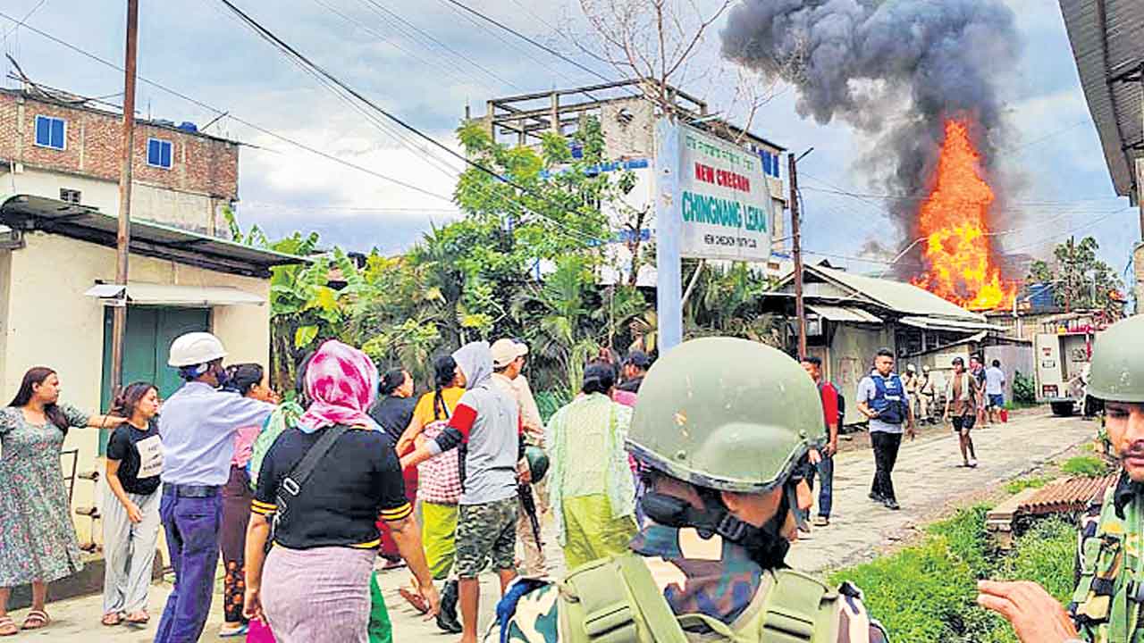 Manipur violence | పాలనా వైఫల్యంతోనే మణిపూర్‌ మంటలు