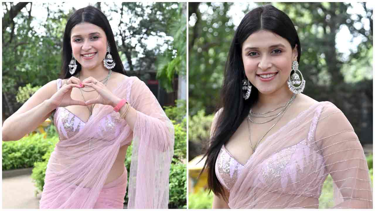 Mannara Chopra | తిరగడబారా సామి మూవీ టీజర్ లాంచ్‌లో మన్నారా చోప్రా..
