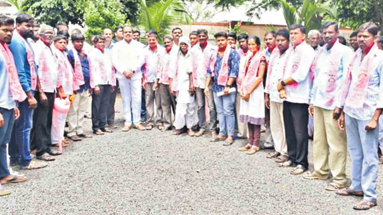 అన్ని వర్గాలకూ ప్రాధాన్యం