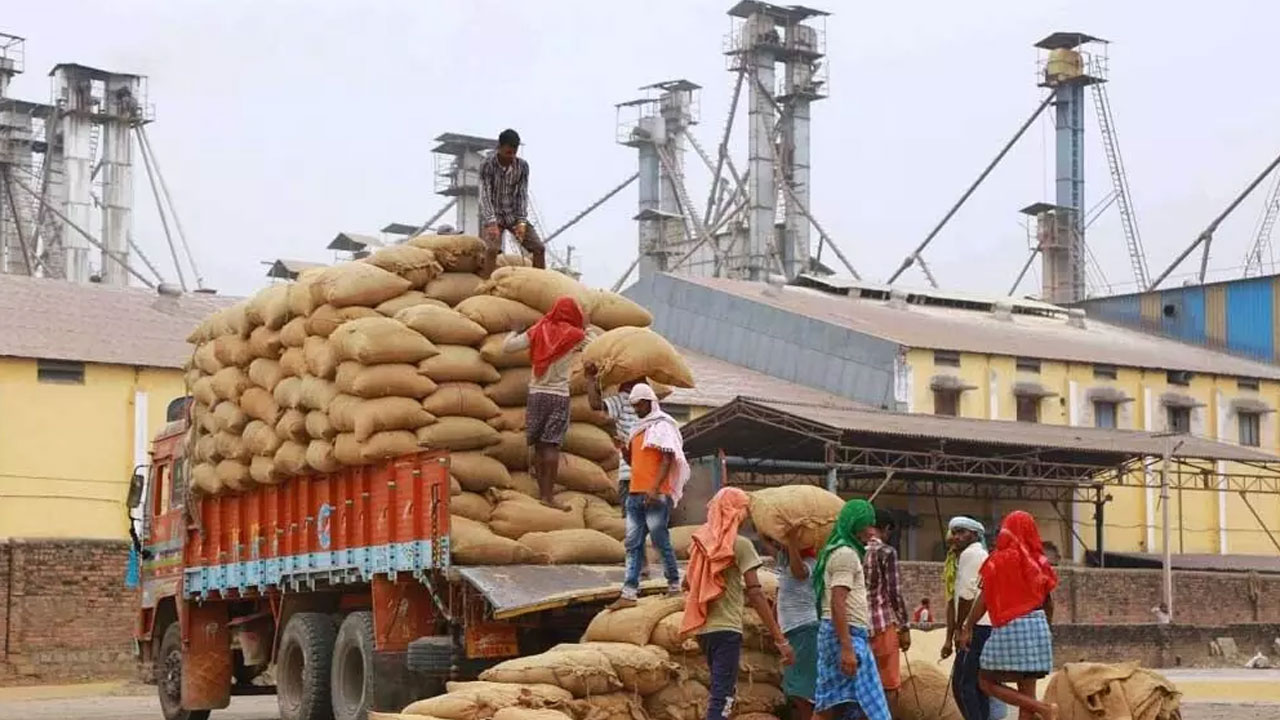 Andhajyothy |  ప్రభుత్వంపై బురదజల్లడమే పనిగా.. వాస్తవాలను కప్పిపుచ్చుతూ ‘కక్కుర్తి’ వార్తలను వండి వార్చుతున్న అంధజ్యోతి
