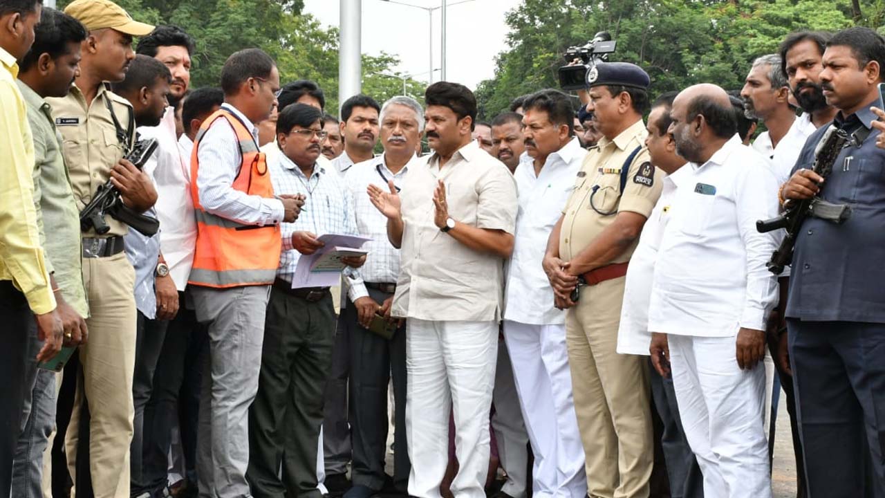 Minister Srinivas Yadav | ప్రజల ట్రా‘ఫికర్‌’ను తీర్చేందుకు నగరంలో బ్రిడ్జిల నిర్మాణం : మంత్రి తలసాని