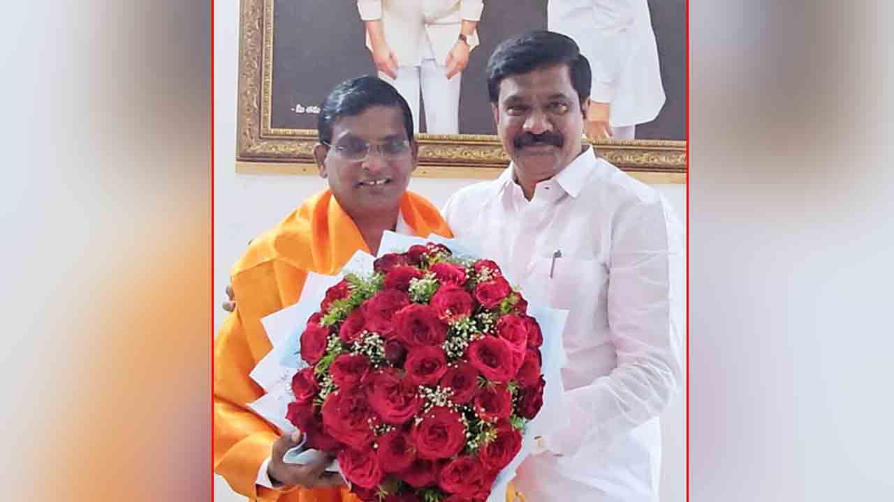 Dr. Madhusekhar | హెల్త్‌ అండ్‌ ఫ్యామిలీ వెల్ఫేర్‌ చైర్మన్‌గా డాక్టర్‌ మధుశేఖర్‌.. అభినందించిన మంత్రి వేముల